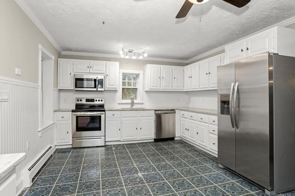 163 Crane Rd, Kent Lakes NY  10512-4064 exterior