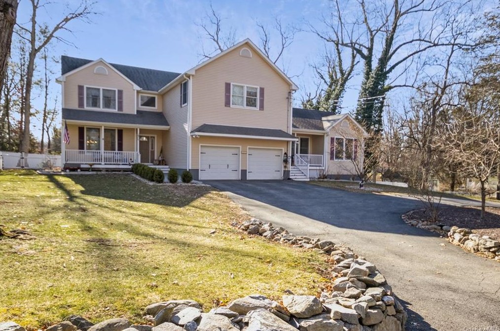 1693 Horton Rd, Mohegan Lake, NY 10547
