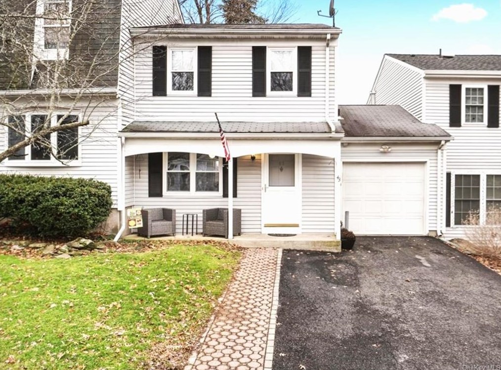 43 Larch Ct, Fishkill, NY 12524