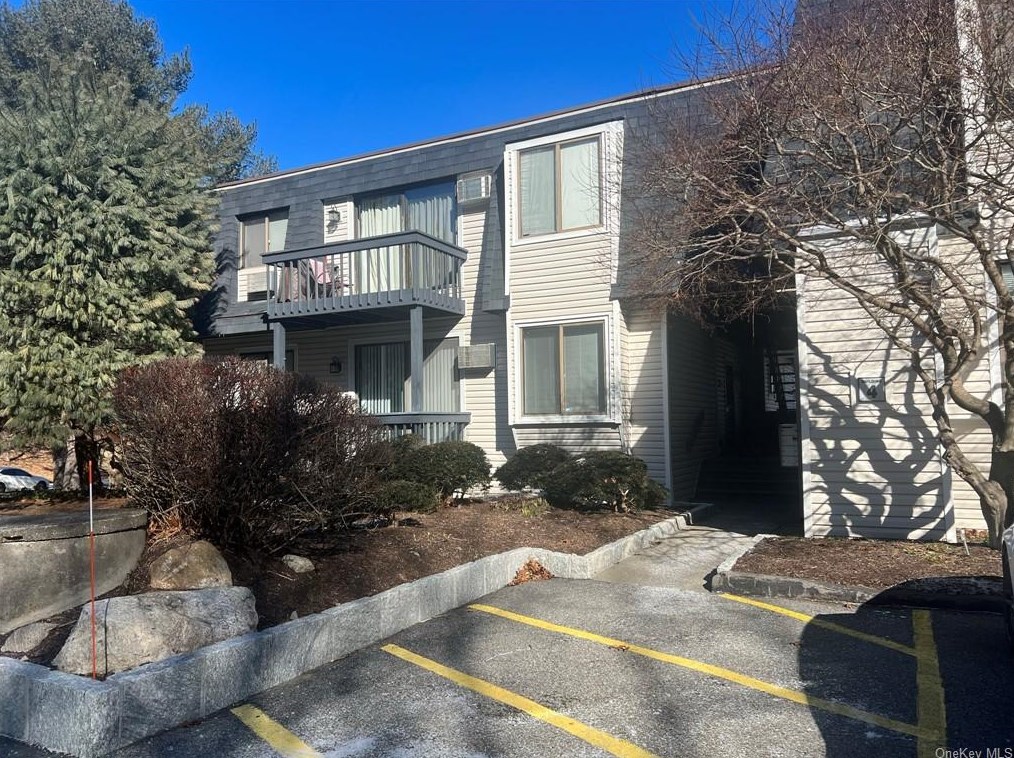 406 Drew Ln, Kent Lakes, NY 10512