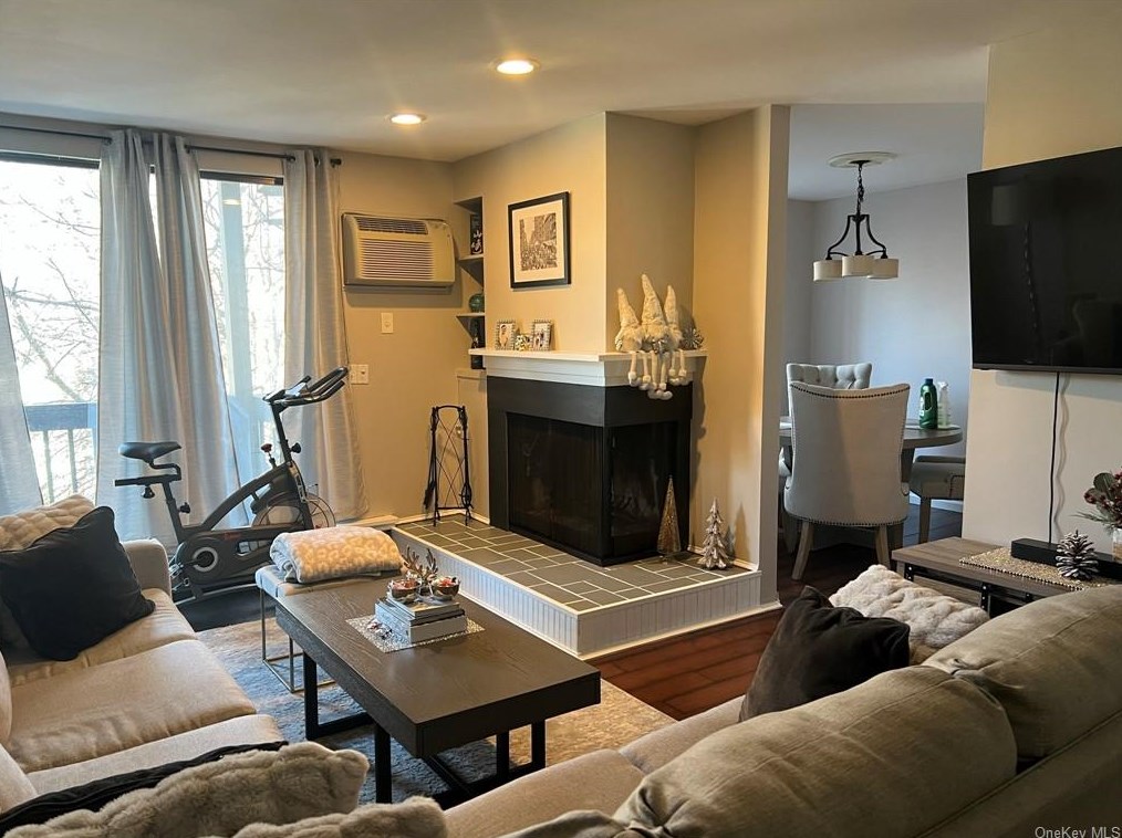 406 Drew Ln, Kent Lakes NY  10512-3749 exterior