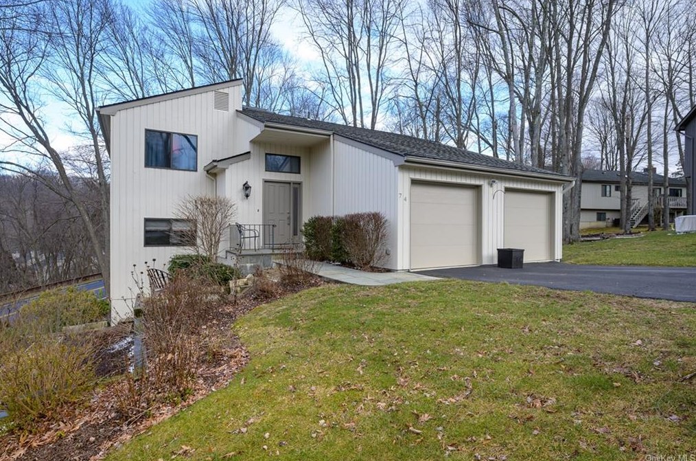 74 Mitchell Rd, Somers Town, NY 10589