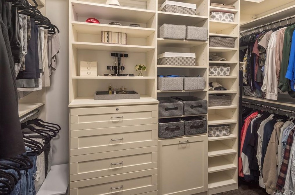 300 Grace Church St, Rye NY  10580-4202 exterior