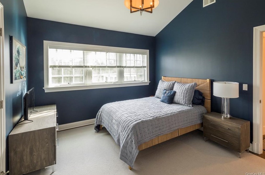 300 Grace Church St, Rye NY  10580-4202 exterior