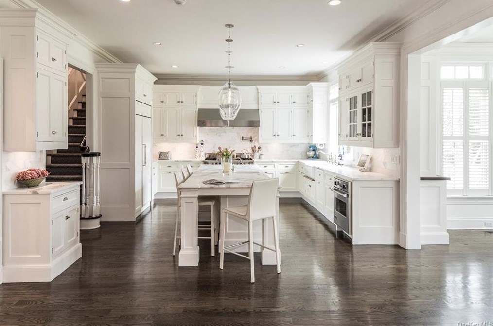 300 Grace Church St, Rye NY  10580-4202 exterior