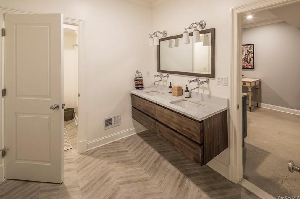 300 Grace Church St, Rye NY  10580-4202 exterior