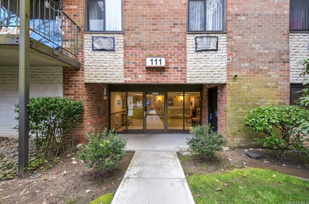 111 Dehaven Dr #321, Yonkers, NY 10703