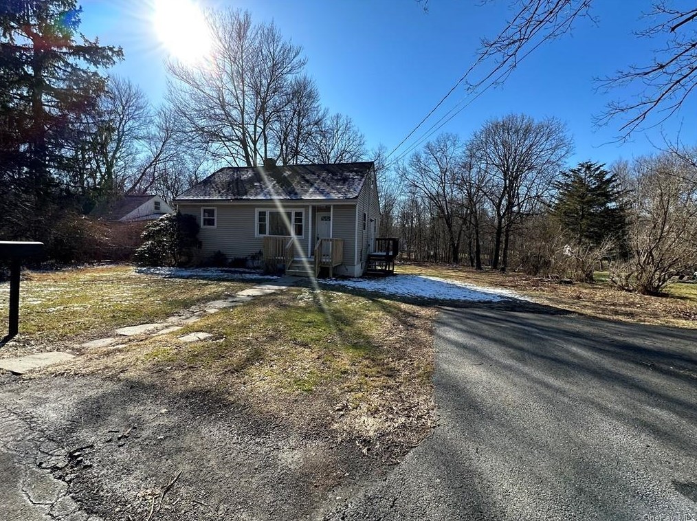 505 Circle Ln, Newburgh, NY 12550-1611