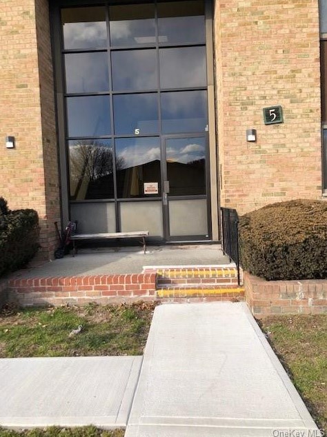 5 Charles Ln #1b, Mount Ivy, NY