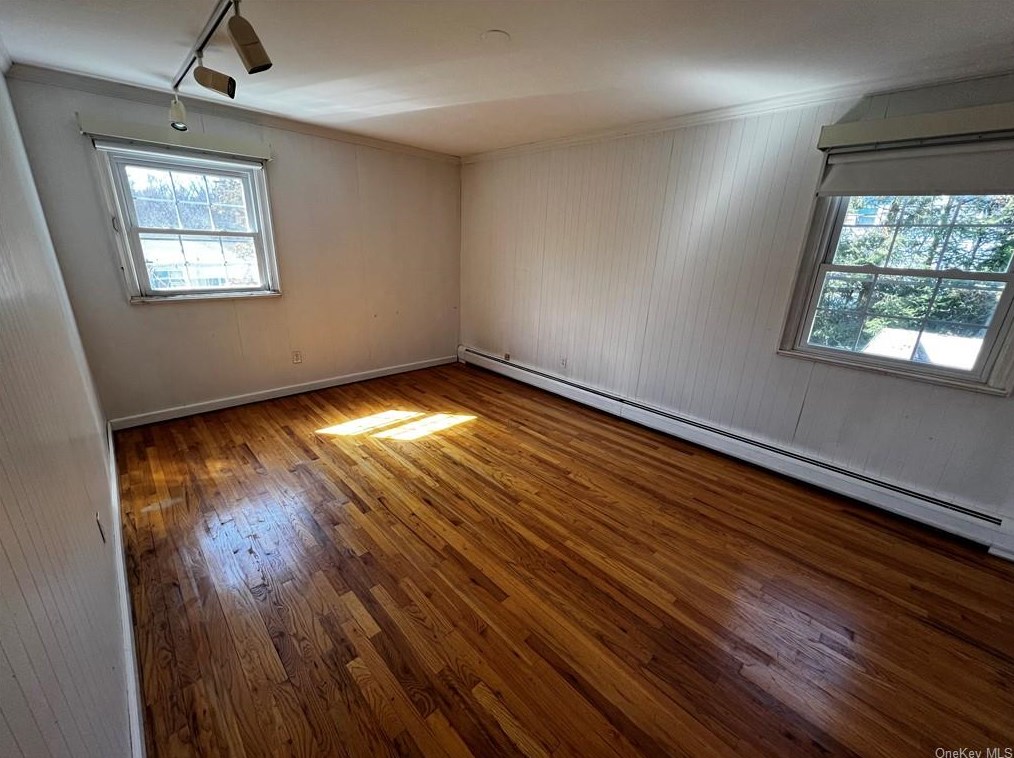 12 Howard Ave, Tappan, NY 10983-1006