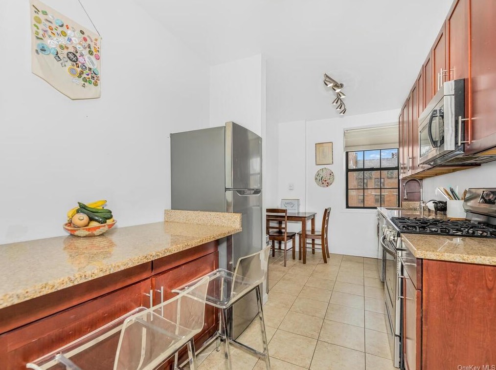 808 Bronx River Rd #6c, Yonkers, NY 10708