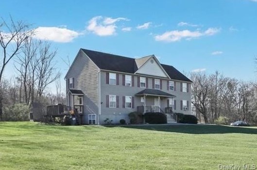 2 Bel Air Dr, Wallkill NY  12589-8901 exterior