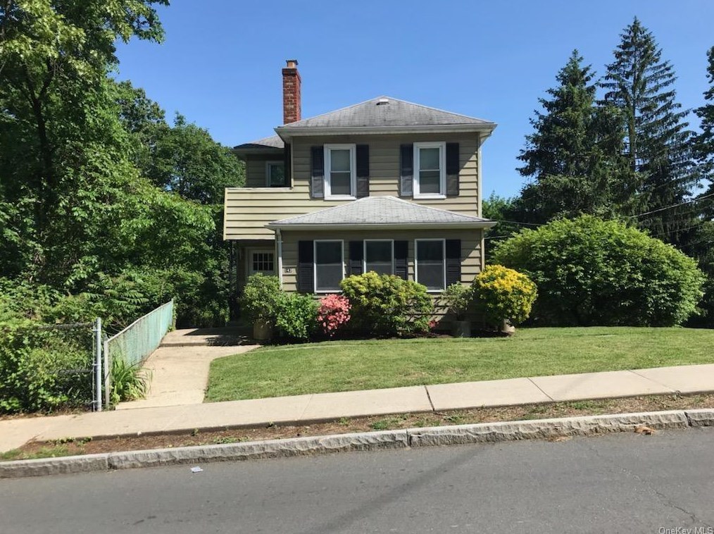 143 Chatterton Pkwy, White Plains, NY 10606