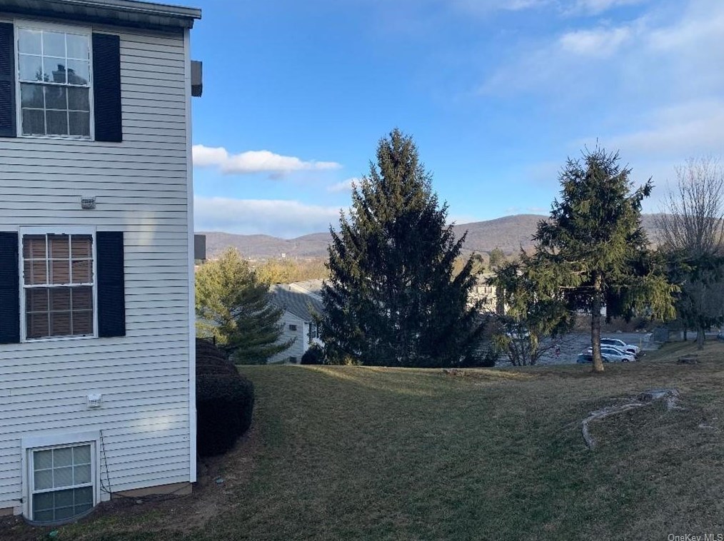 25 Lexington Hl #5, Harriman, NY 10926
