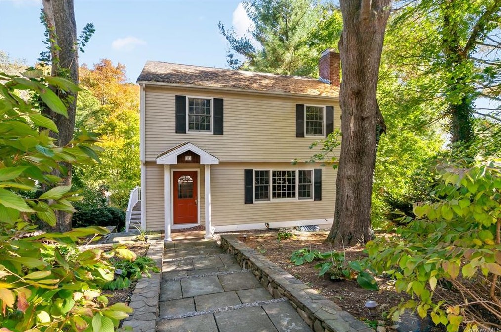 15 Horsechestnut Rd, Briarcliff, NY 10510