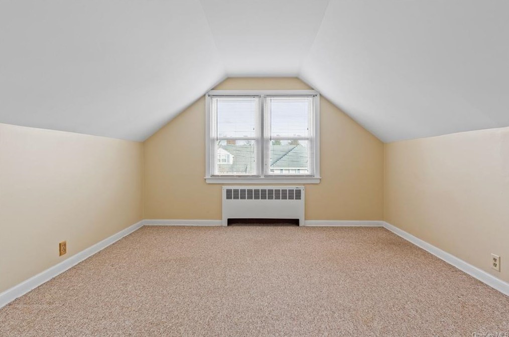 182 Ellsworth Ave, Harrison NY  10528-2015 exterior