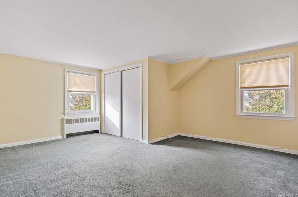 182 Ellsworth Ave, Harrison NY  10528-2015 exterior