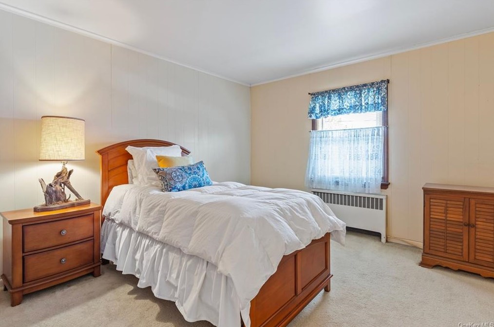 182 Ellsworth Ave, Harrison NY  10528-2015 exterior