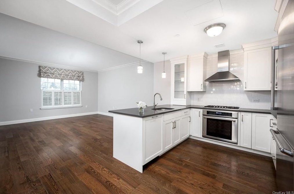 10 Byron Pl #313, Larchmont, NY 10538