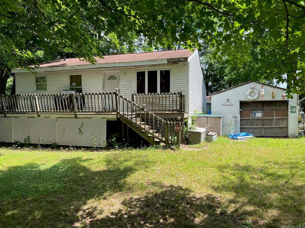 27 Lime Ridge Rd, Poughquag, NY 12570