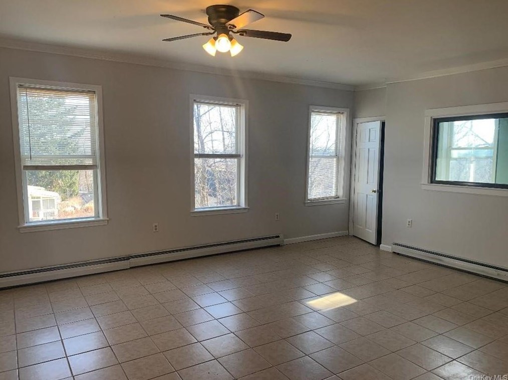 5 Prospect St #2nd Floor, Marlborough, NY 12542