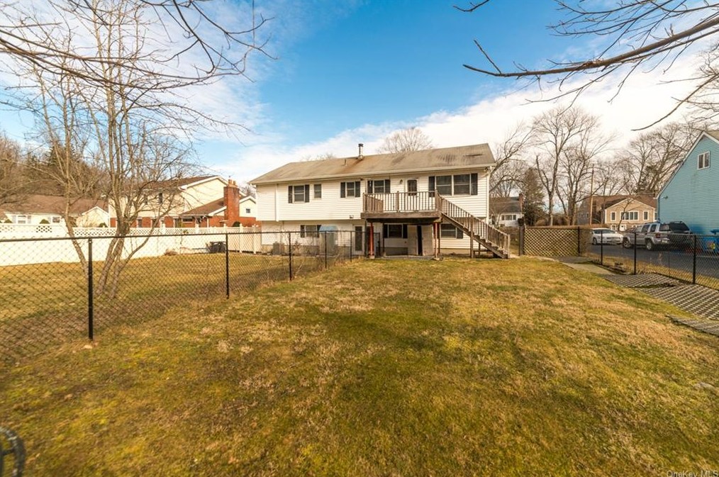 2114 Laurel Ct, Yorktown Hgts, NY 10598