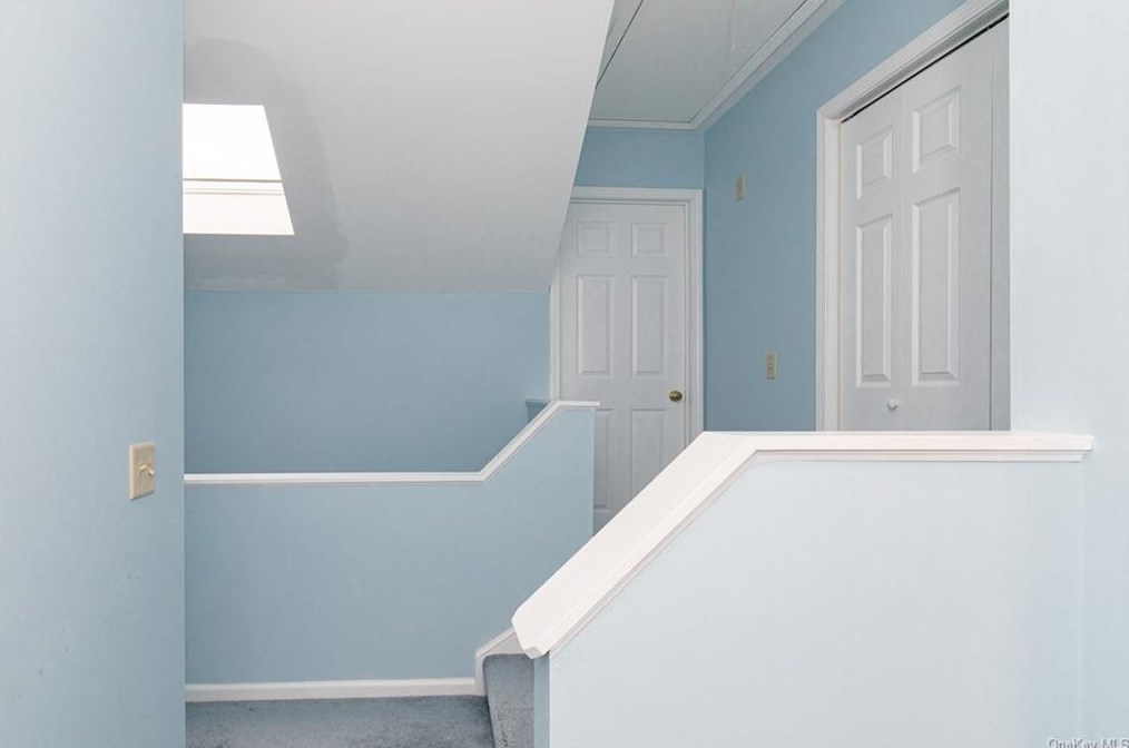 6 Rambling Brook Ln, Poughkeepsie NY  12601-5964 exterior