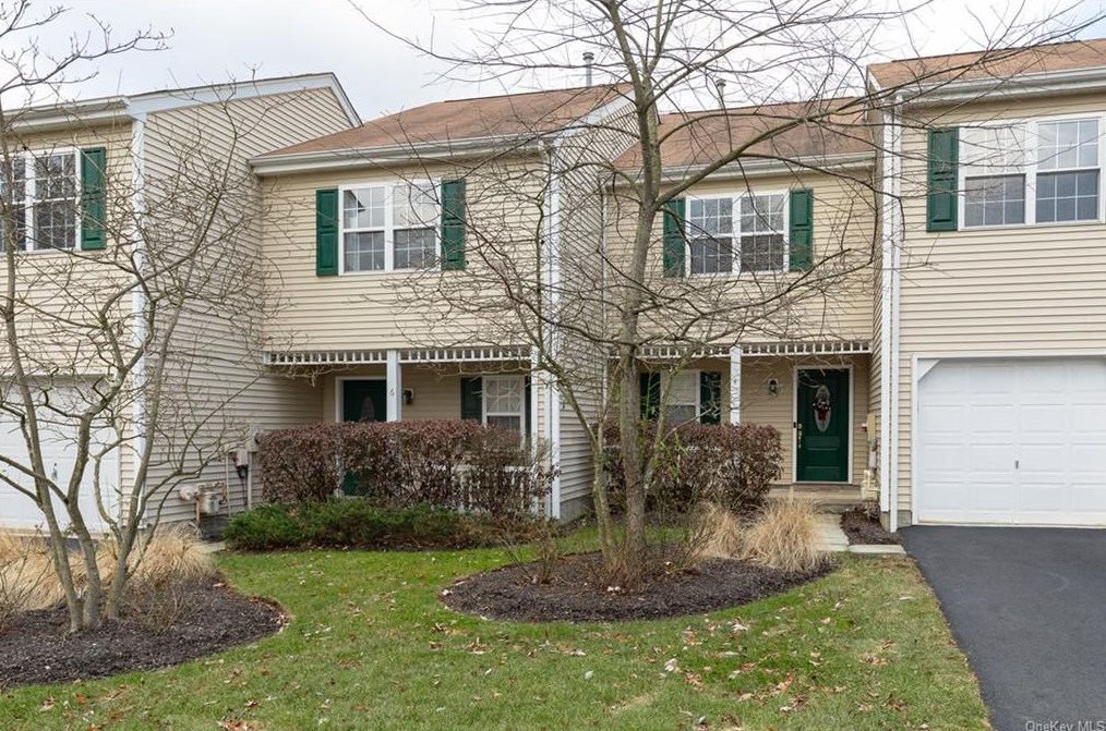 6 Rambling Brook Ln, Poughkeepsie NY  12601-5964 exterior