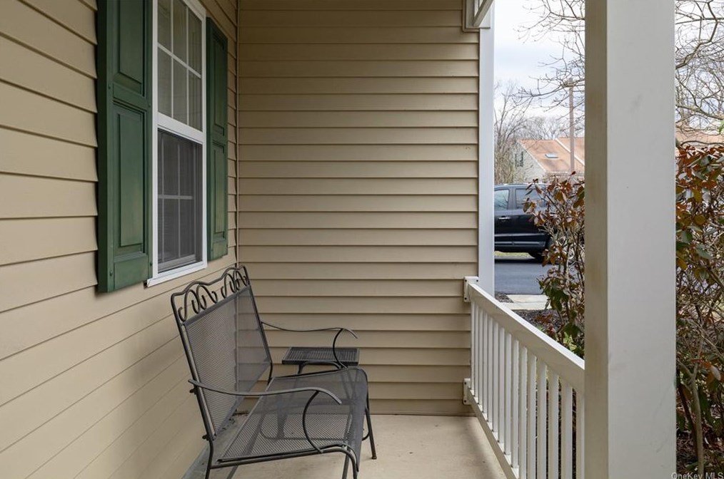 6 Rambling Brook Ln, Poughkeepsie NY  12601-5964 exterior