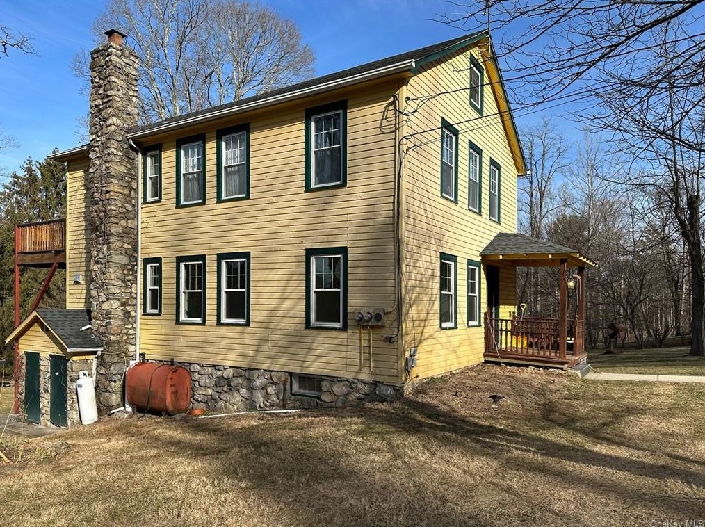 245 Peekskill Hollow Rd, Tompkins Corners, NY 10579