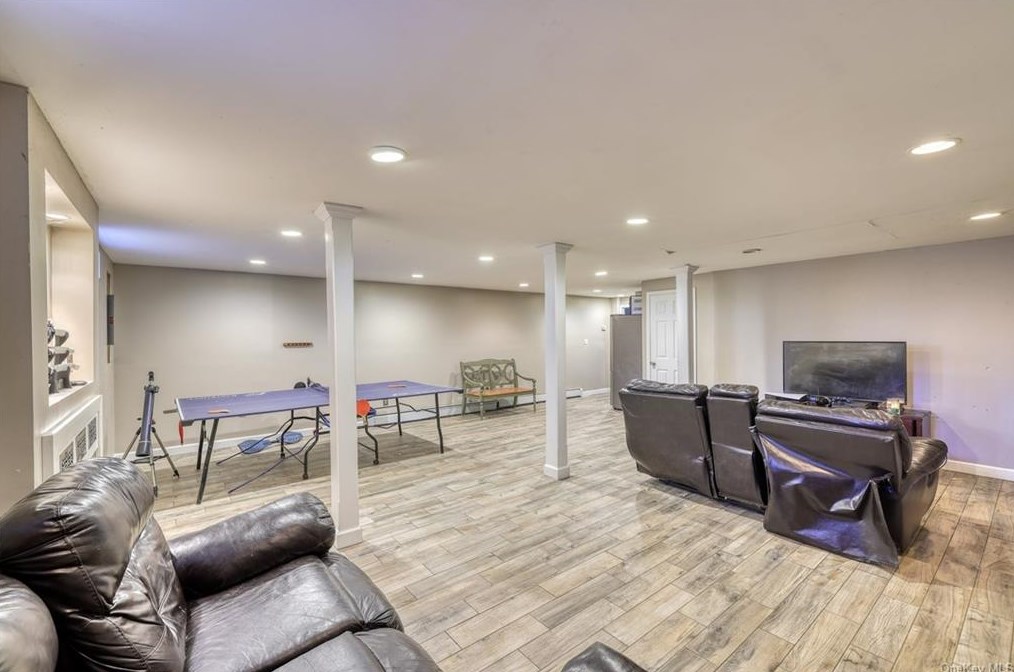 52 Valley View Rd, Bloomingburg NY  12721-5216 exterior