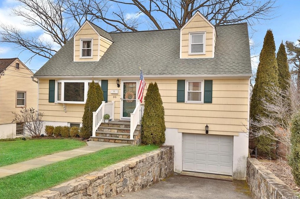 35 Linden St, Rye Brook, NY 10573