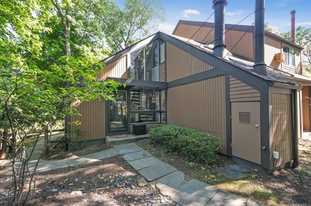 3 Treetop Ln, Dobbs Ferry, NY 10522
