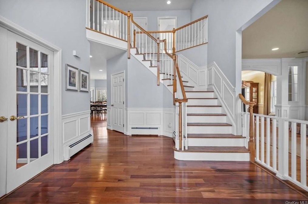 6 Divot Pl, Airmont, NY 10901