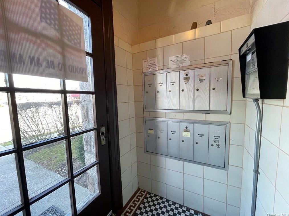 107 Hillside Pl Apt 3d, Yonkers, NY