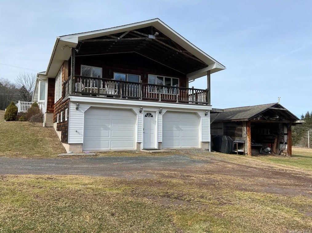304 Burr Rd, Cochecton, NY 12726