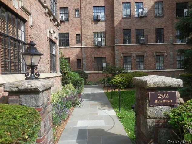 292 Main St #1f, White Plains, NY 10601