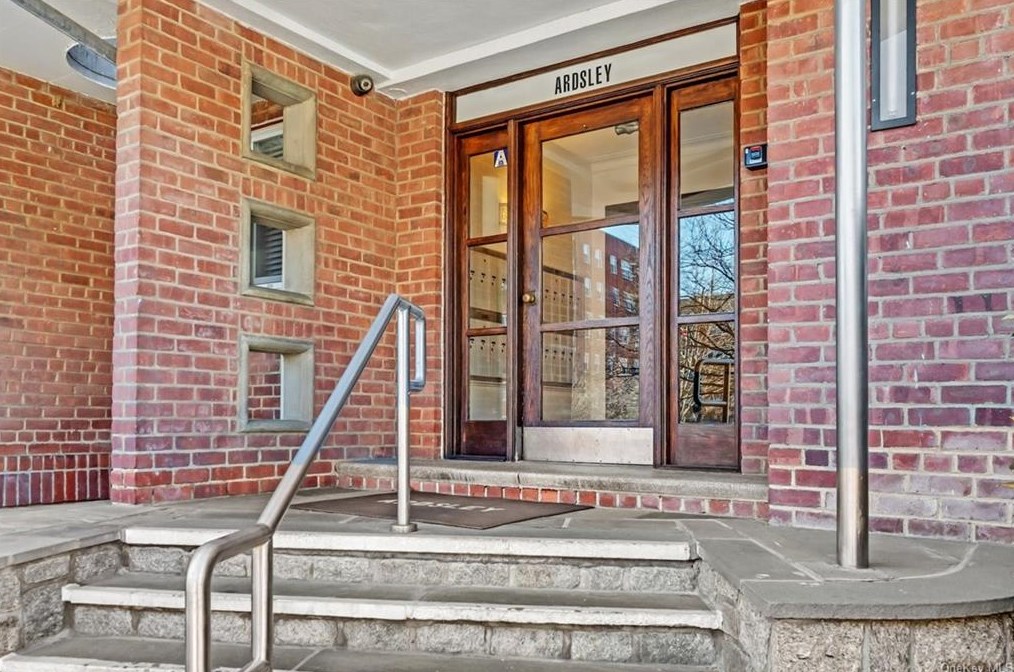 235 Garth Rd #a3d, Scarsdale, NY 10583