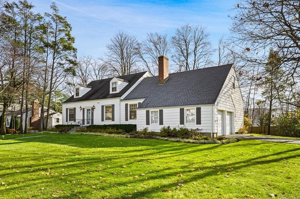 2 Myrtledale Rd, Scarsdale, NY 10583