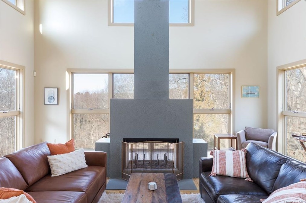 21 Private Way, Garrison, NY 10524-4328