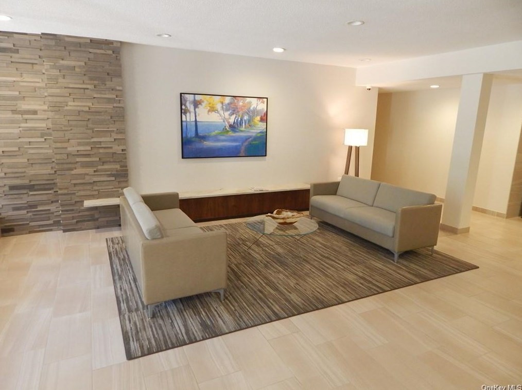 414 Benedict Ave Apt 5f, North Tarrytown, NY