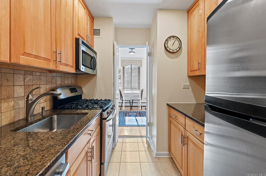 100 E Hartsdale Ave #6nw, Hartsdale, NY 10530