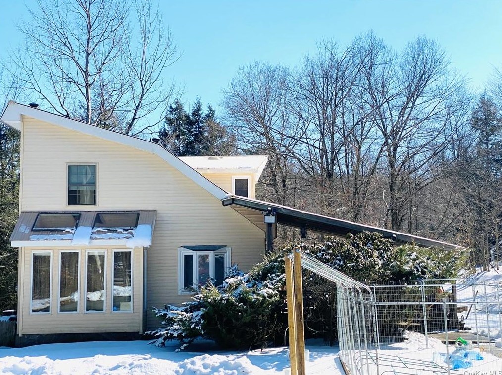 372 Back Shandelee Rd, Lew Beach, NY 12758