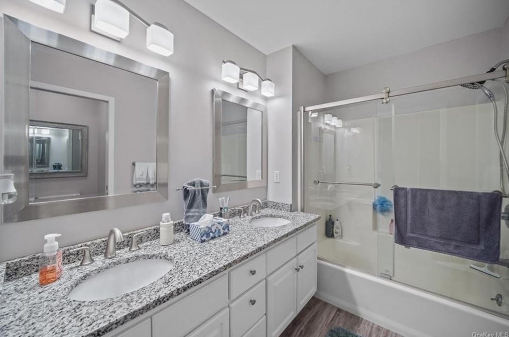 15 Spinnaker Ct, Monroe NY  10950-4479 exterior