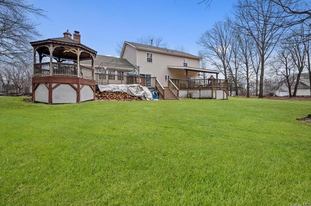 15 Spinnaker Ct, Monroe NY  10950-4479 exterior