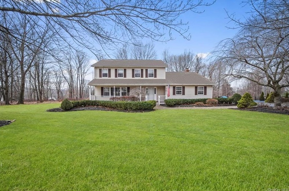 15 Spinnaker Ct, Monroe NY  10950-4479 exterior