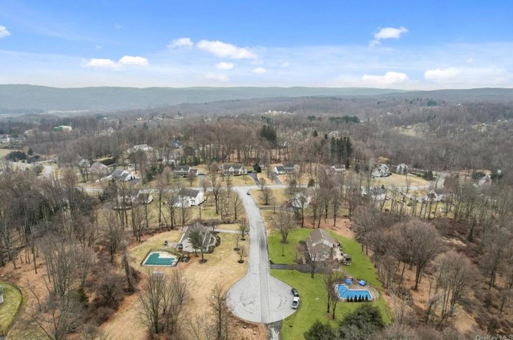 15 Spinnaker Ct, Monroe NY  10950-4479 exterior