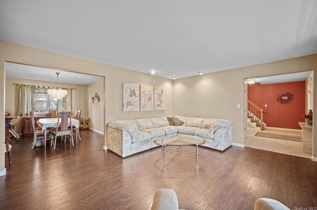 15 Spinnaker Ct, Monroe NY  10950-4479 exterior