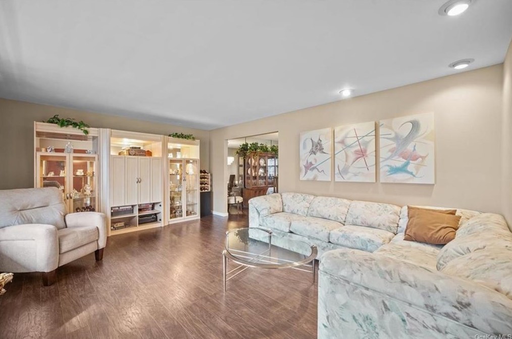 15 Spinnaker Ct, Monroe NY  10950-4479 exterior