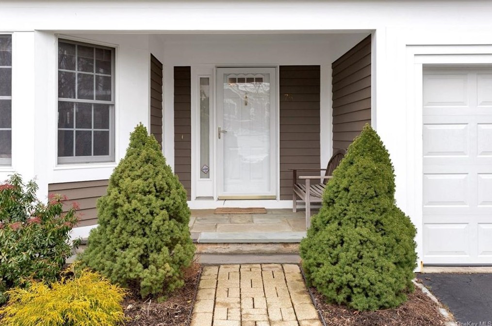 75 Jared Dr, White Plains, NY 10605